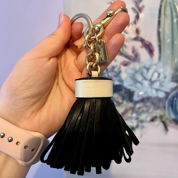 COACH Chic Keychain - Picture 3 of 3